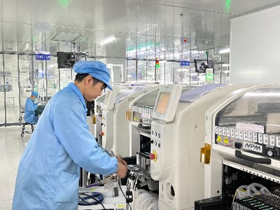 SMT貼片加工需要客戶提供哪些資料和文件(圖1) SMT貼片上料.jpg